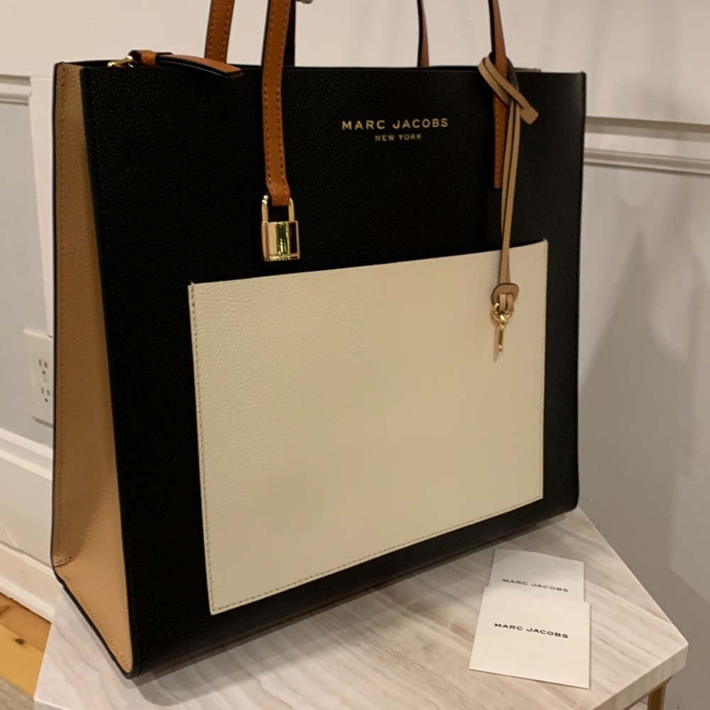 Marc Jacobs Large Grind Colorblock Large Tri-Compartment Key & Lock Tote Bag